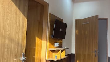 Deluxe-Doppelzimmer, Balkon, Stadtblick | Innenbereich