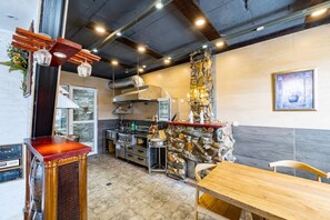 Exclusive House | Private kitchen - Bay Four Seasons Castle Hotel (Weihai)
