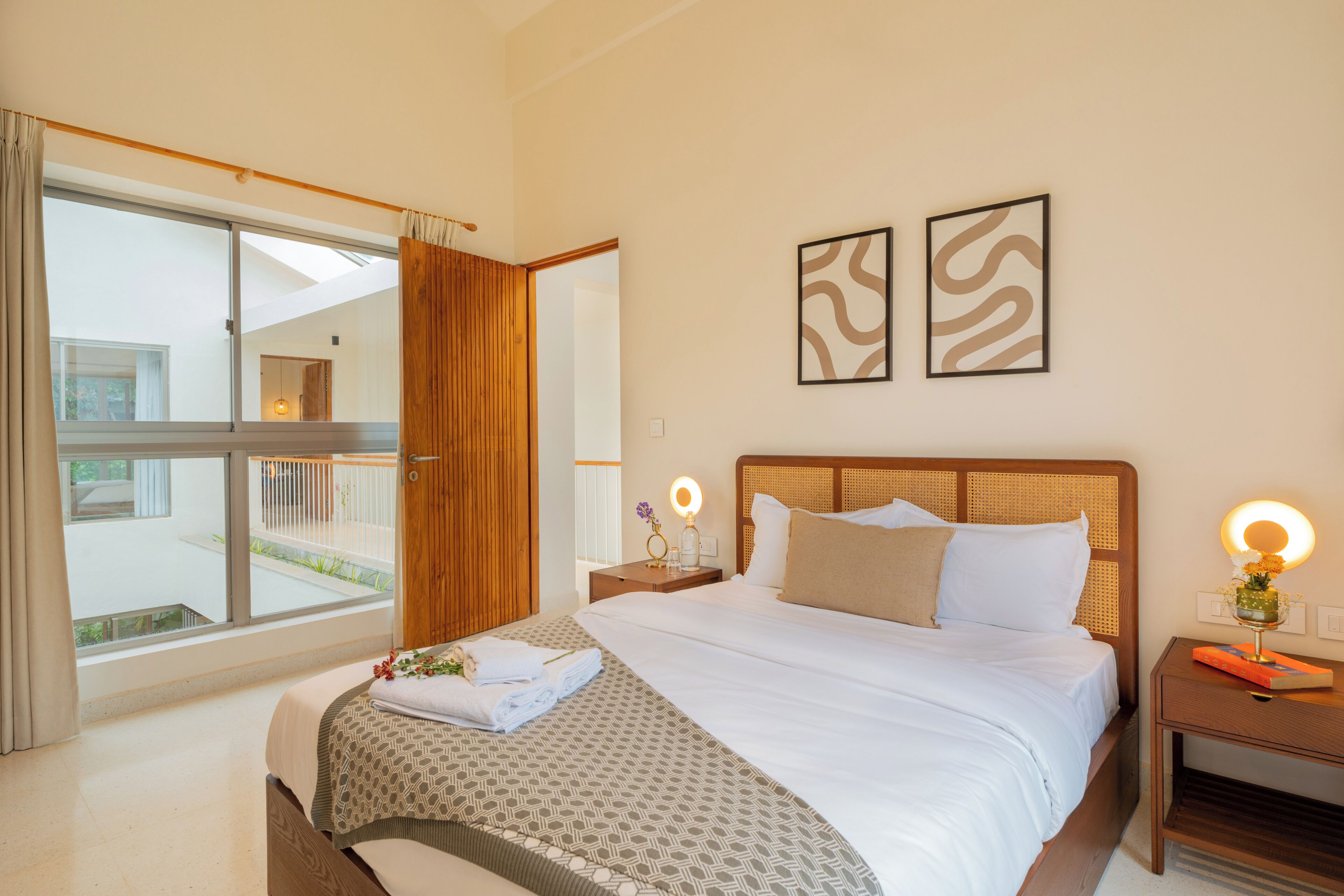 Deluxe Villa, Balcony, City View | Iron/ironing board, free WiFi