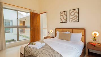 Deluxe Villa, Balcony, City View | Iron/ironing board, free WiFi