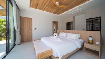 Premier-Villa, 4 Schlafzimmer, eigener Pool, zum Garten hin