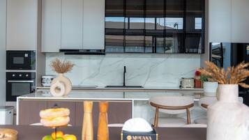 Luxury Villa, 4 Bedrooms, Private Pool, Courtyard Area | Private kitchen