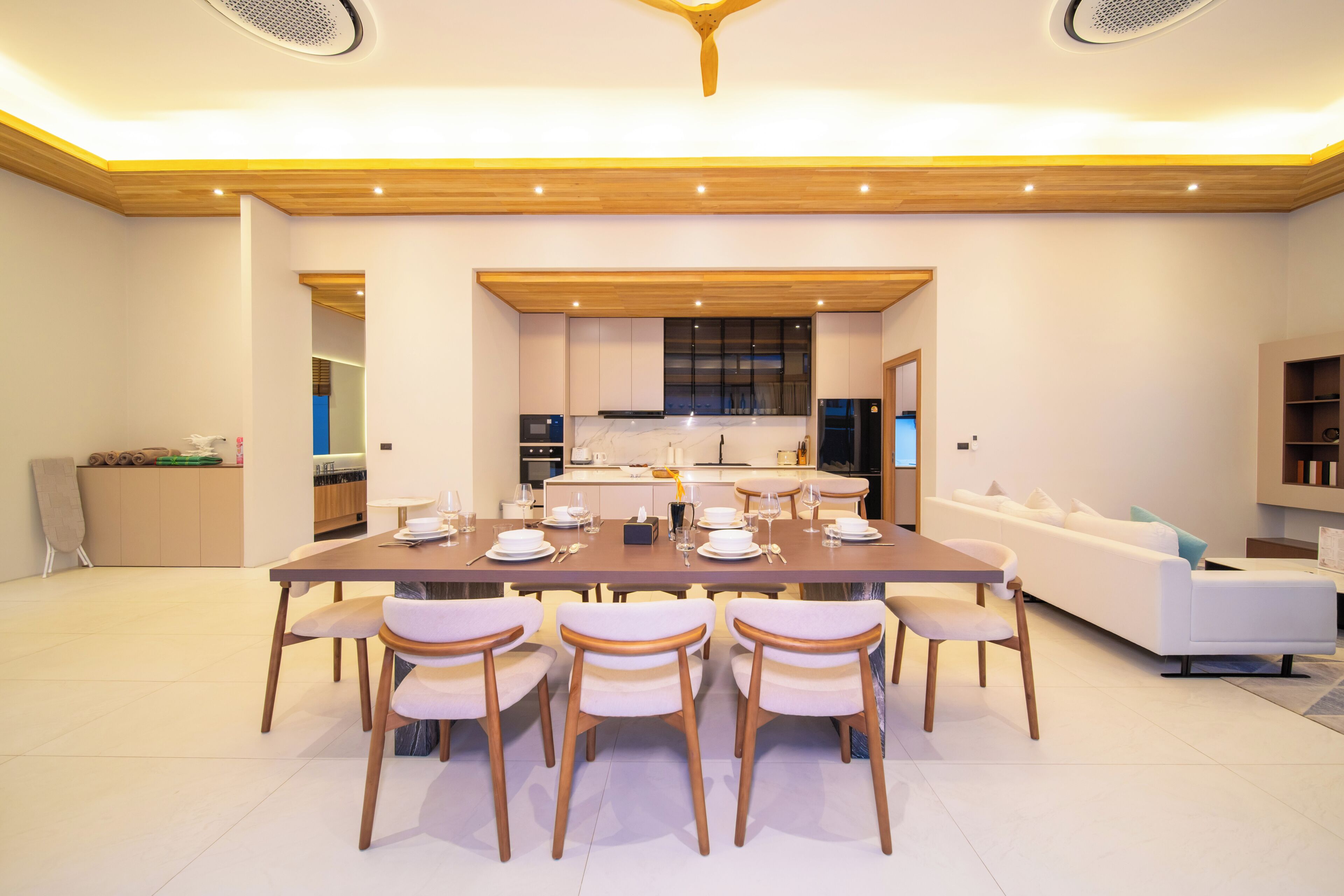Premier-Villa, 4 Schlafzimmer, eigener Pool, zum Garten hin | Kapsel