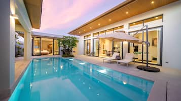 Villa Luxe, 4 chambres, piscine privée, cÎté cour intérieure | Piscine naturelle
