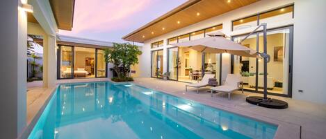 Luxury Villa, 4 Bedrooms, Private Pool, Courtyard Area | Natural pool