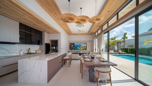Villa – premium, 5 soverom, privat basseng, gårdsplassområde | TV
