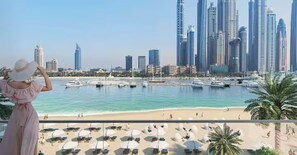 Property grounds - 5 Star Palm View Private Beach 1BR (Dubai)