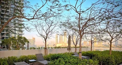 5 Star Palm View Private Beach 1BR