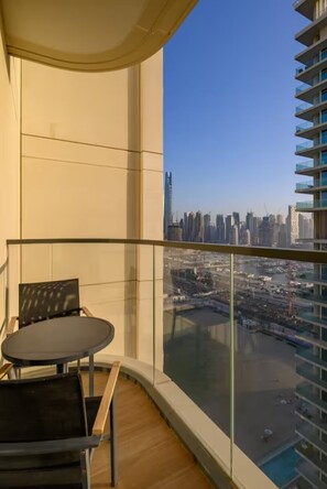 Condo, quang cảnh bãi biển | Khu ẩm thực ngoài trời