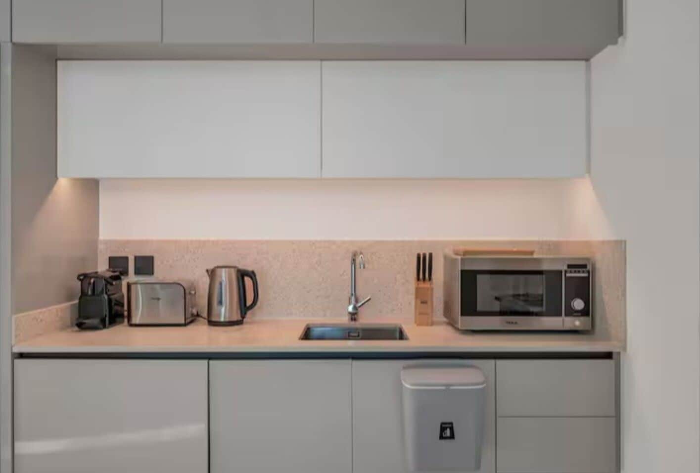 Condo, Beach View | Private kitchen | Full-sized fridge, microwave, oven, stovetop