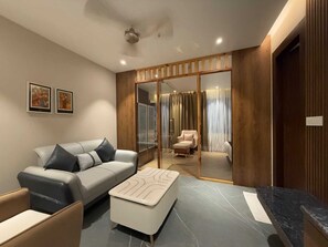 Presidential Room - Hotel River Rhythm Assi Ghat (Varanasi)