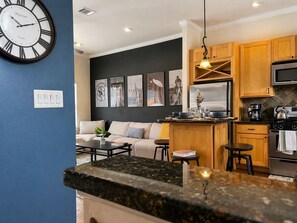 Interior - Elegant 2BR Townhome Walking of Lower Greenville (Dallas)