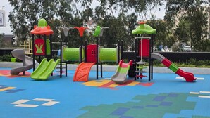 A playground with slides and climbing structures. - Ideal Homes by Lyn is an executive 1 bedroom bnb located at the heart of Nairobi (Nairobi)