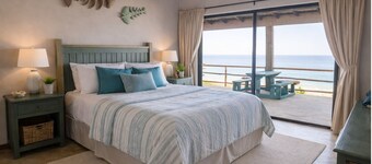 Fully Serviced Beachfront House in Xai-Xai. Escape Sea Views, Staff & Braai