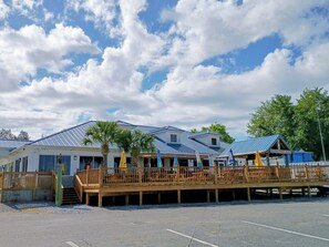Exterior - "Catch of the Day" 2bdr 1.5bth -Water Front Home @Pier 98 Marina...BOOK TODAY (Panama City)