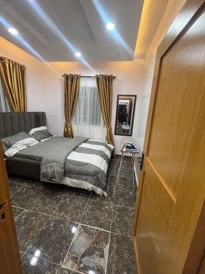Room - Portable 1-bed apt in charming Lagos with AC located at baruwa ipaja (Lagos)
