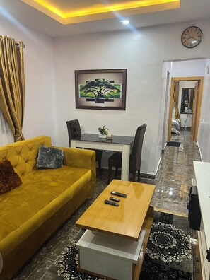 Living area - Portable 1-bed apt in charming Lagos with AC located at baruwa ipaja (Lagos)