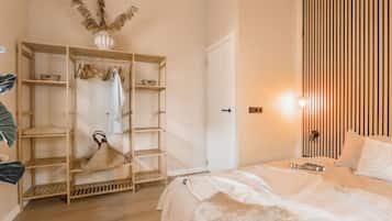 3 slaapkamers, een strijkplank/strijkijzer, gratis wifi, beddengoed