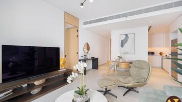 Luksushuoneisto, parveke, kaupunkinäköala | Oleskelualue