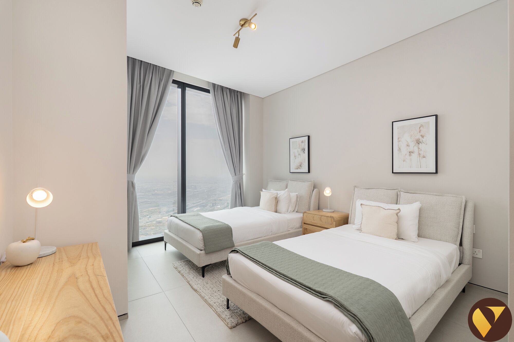 Luxury Apartment, Balcony, City View