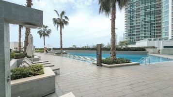 Luxury Apartment, Balcony, City View | Pool