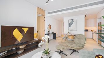 Luxury Apartment, Balcony, City View | Living area