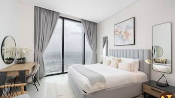 Luxury Apartment, Balcony, City View