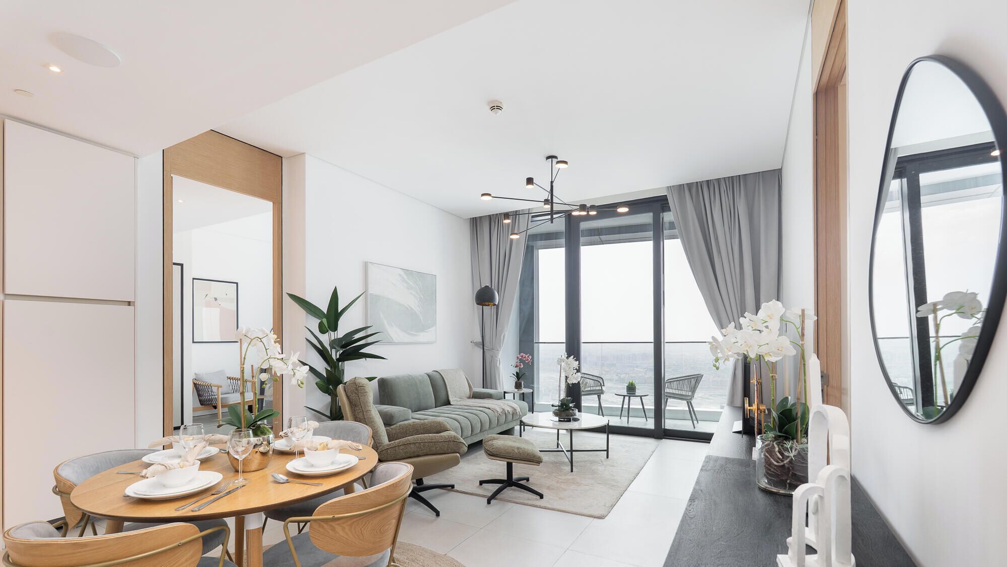 Luxe appartement, balkon, uitzicht op de stad | Interieur