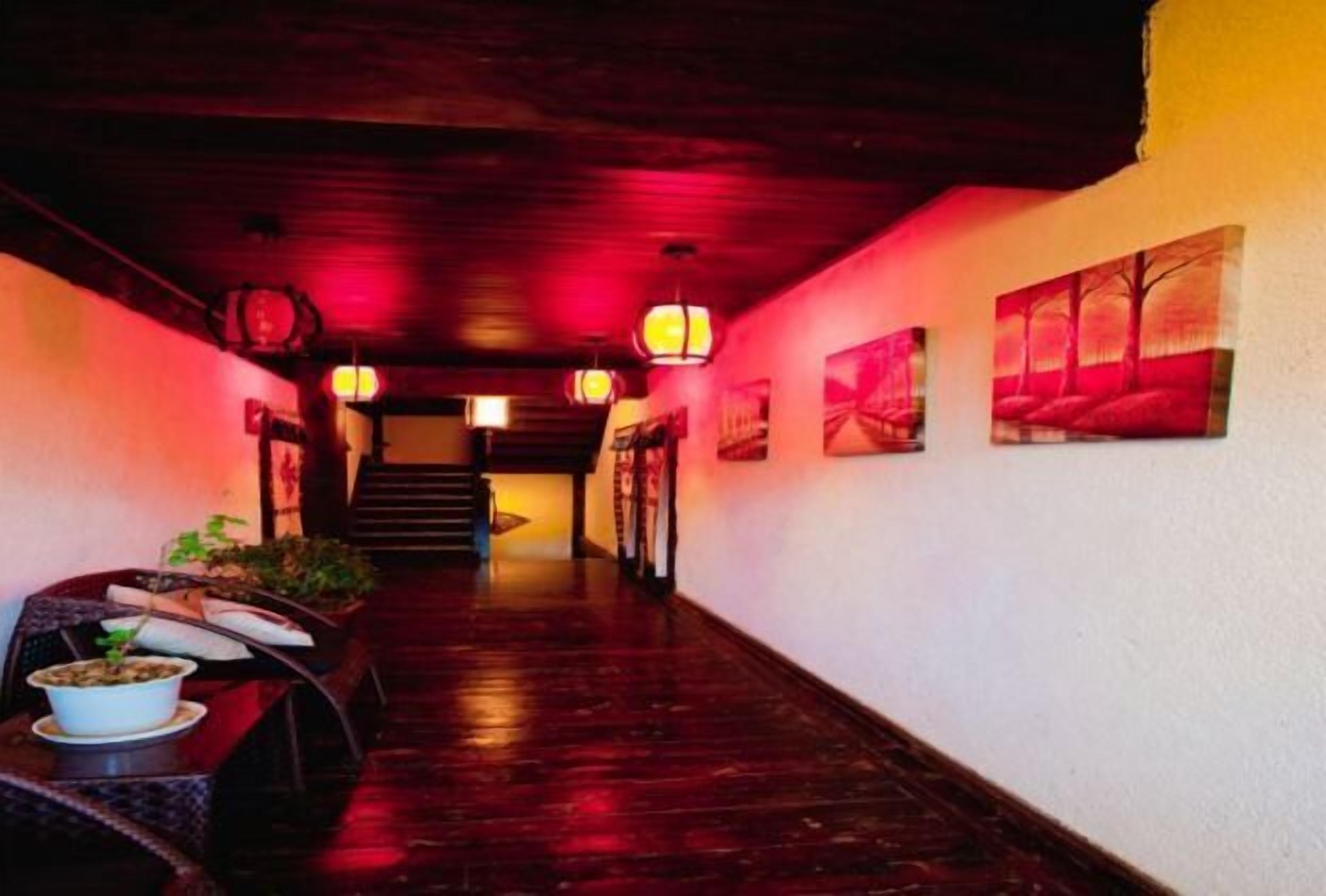 المنشأة من الداخل