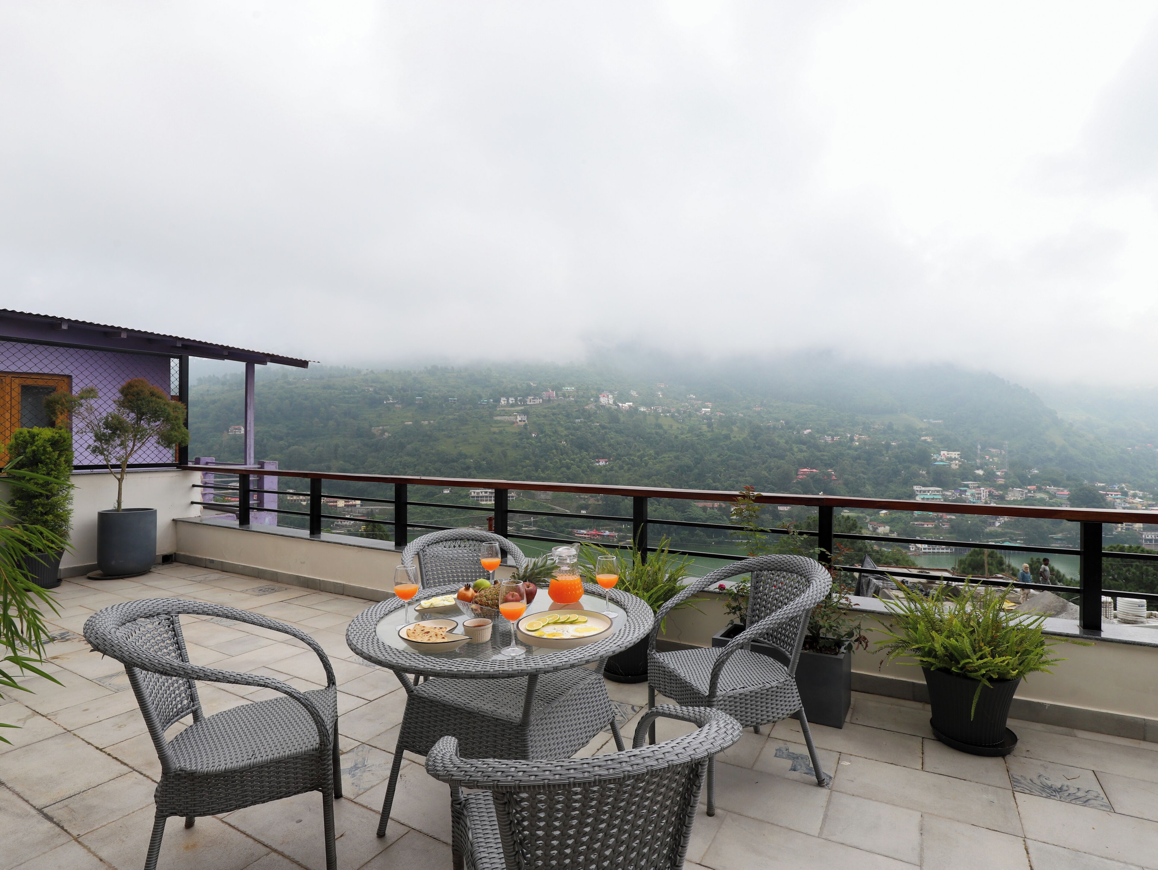 Luxury Villa, Mountain View | Outdoor dining