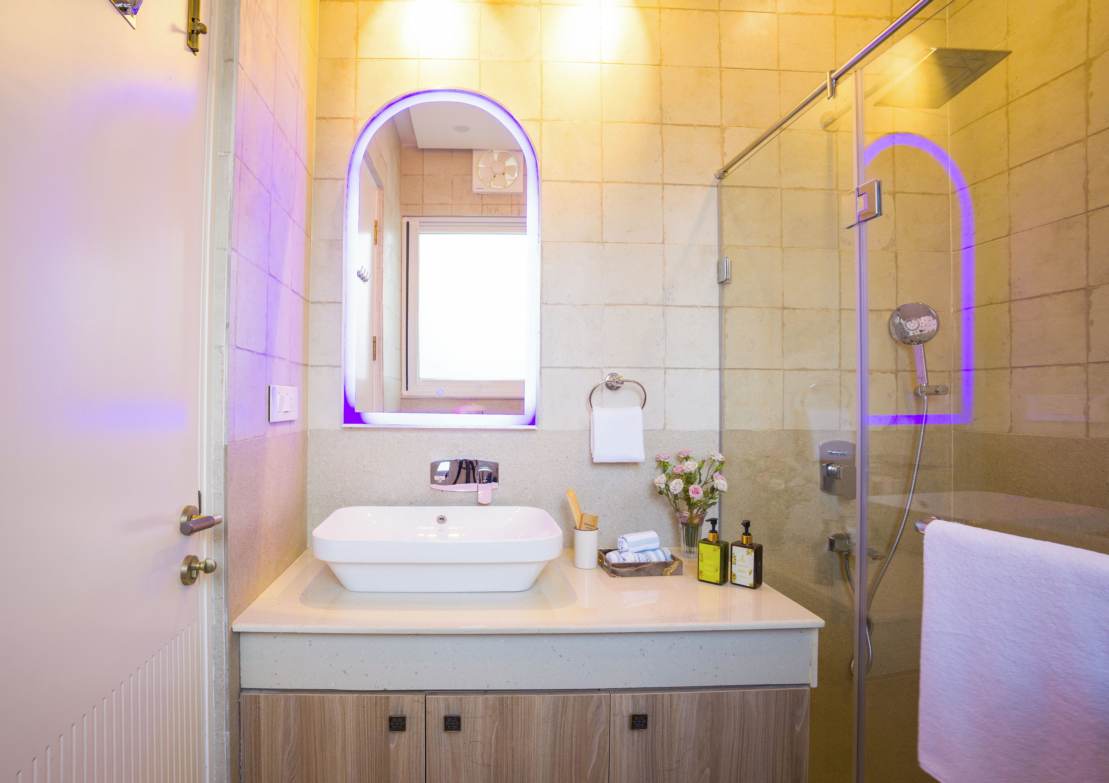 Luxury Villa, Mountain View | Bathroom