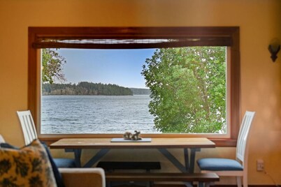 Timeless Tides Cottage | Waterfront, Sauna, Kayaks