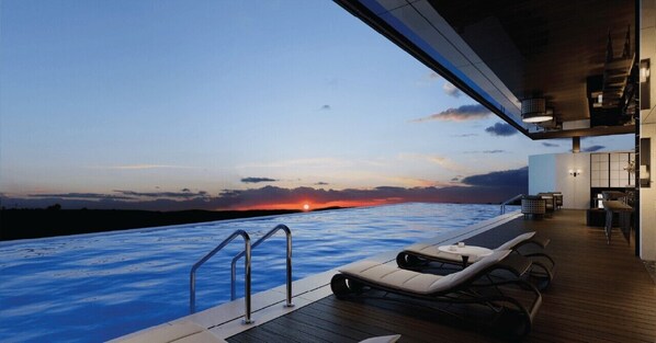 Pool - HOWARD JOHNSON BY WYNDHAM TK Phnom Penh (Phnom Penh)