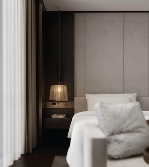 City View King bed room - HOWARD JOHNSON BY WYNDHAM TK Phnom Penh (Phnom Penh)