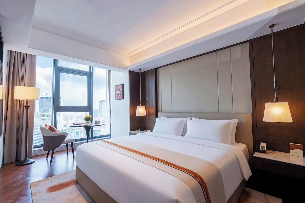 City View King bed room