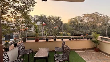 Deluxe Single Room | Terrace/patio