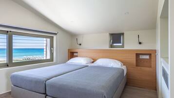Premium Suite with direct sea view | In-room safe, blackout drapes, soundproofing, iron/ironing board