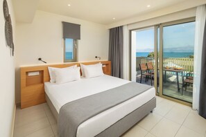 Premium Suite with sea view | In-room safe, blackout drapes, soundproofing, iron/ironing board - Thalassa Suites Corfu (Corfu)