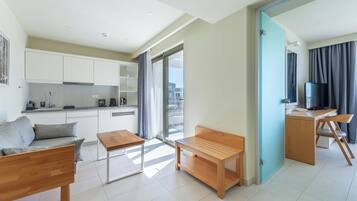 Premium Suite with direct sea view | Living area