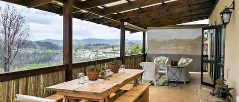 Deluxe Suite, Balcony, Mountain View | Outdoor dining