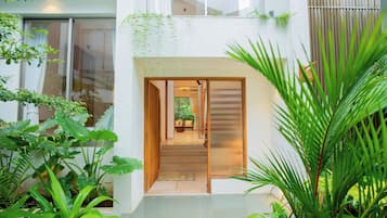 تفاصيل الفندق من الخارج