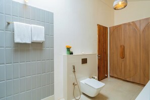 Luxury Villa, Balcony, Pool View | Bathroom | Shower, free toiletries, hair dryer, towels - ELIVAAS Mirai Gemini 3 BHK Villa (Vagator)