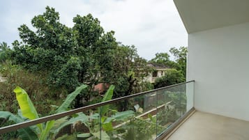 Luxury-Villa, Balkon, Poolblick | Unterkunftsgelände