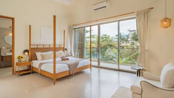 Luxury Villa, Balcony, Pool View