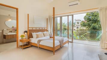 Villa de lujo, balcón, vistas a la piscina