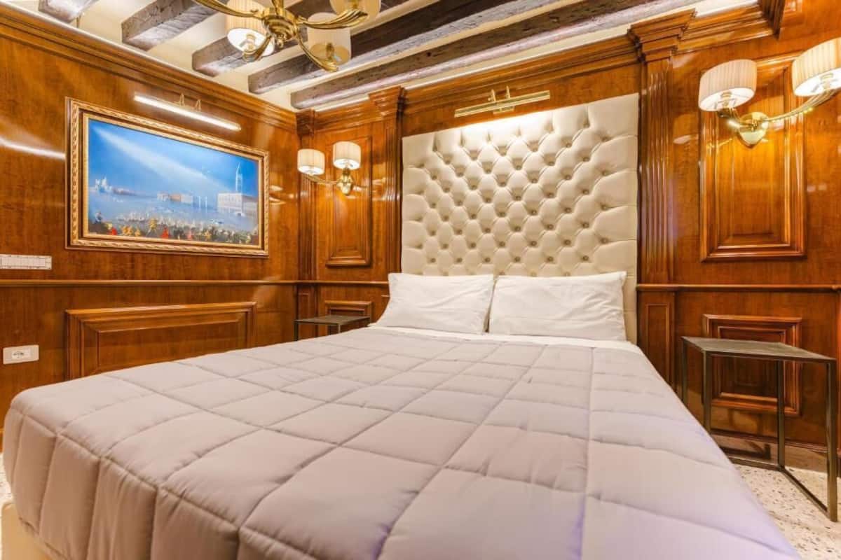 Căn hộ Deluxe, quang cảnh sân vườn