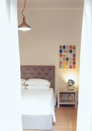 Iron/ironing board, travel cot, WiFi, bed sheets - we saw athens from 1b (Αθήνα)