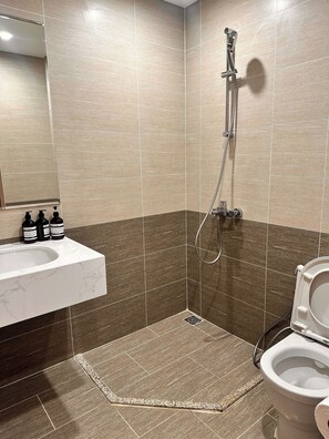 Family Apartment, Air conditioning, City View | Bathroom - GH3-Glory Hieght- Vinhome Grand Park (Long Binh Thu duc)