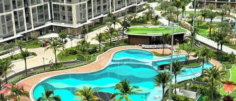 Family Apartment, Air conditioning, City View | Pool