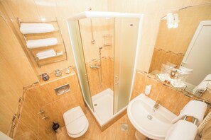 Bathroom - Hotel Fiammanti (Đenovići)